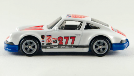 Машинка Premium Hot Wheels '71 Porsche 911 Magnus Walker Urban Outlaw Door Slammers 1:64 GJP76 White - Retromagaz, image 4