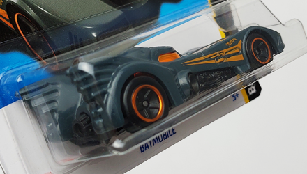 Машинка Базовая Hot Wheels Batmobile Batman 1:64 HKG99 Grey - Retromagaz, image 3