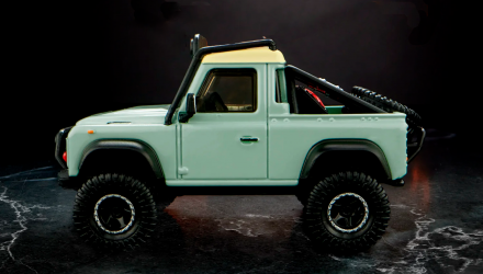 Машинка Premium Hot Wheels Land Rover Defender 90 Pickup Elite 64 1:64 HGW12 Green - Retromagaz, image 4