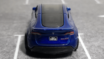 Машинка Базовая Hot Wheels Tesla Model Y Green Speed 1:64 HTB80 Dark Blue - Retromagaz, image 5