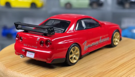 Машинка Premium MINI GT Nissan Skyline GT-R (R34) Tommykaira R-z 1:64 Red - Retromagaz, image 3