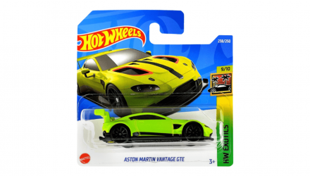 Машинка Базовая Hot Wheels Aston Martin Vantage GTE Exotics 1:64 HCT19 Green - Retromagaz, image 1