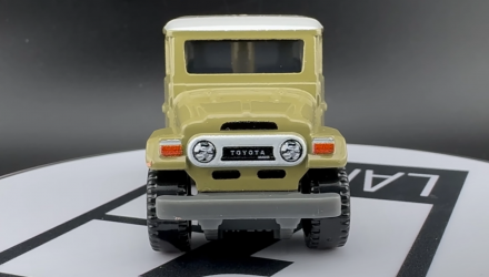 Тематична Машинка Matchbox Toyota Land Cruiser FJ40 Moving Parts 1:64 FWD28/HVN18 Tan - Retromagaz, image 5