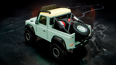 Машинка Premium Hot Wheels Land Rover Defender 90 Pickup Elite 64 1:64 HGW12 Green - Retromagaz, image 5