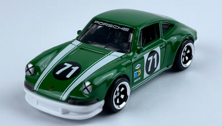 Тематическая Машинка Hot Wheels 1971 Porsche 911 Vintage Racing Club 1:64 HRT81/HRV04 Green - Retromagaz, image 2