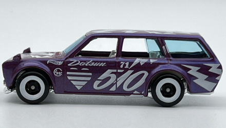 Машинка Базовая Hot Wheels Datsun Bluebird Wagon (510) Wagons 1:64 HKH72 Purple - Retromagaz, image 4