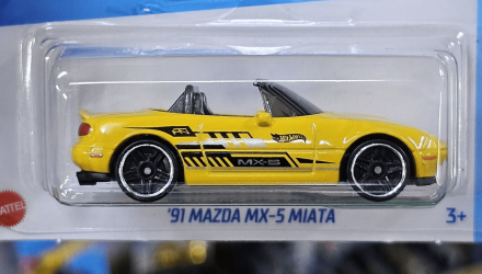 Машинка Базова Hot Wheels '91 Mazda MX-5 Miata J-Imports 1:64 HTD80 Yellow - Retromagaz, image 3