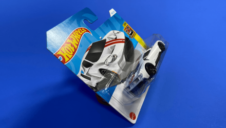 Машинка Базовая Hot Wheels '17 Ford GT Exotics 1:64 HTC26 White - Retromagaz, image 2