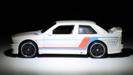 Тематическая Машинка Hot Wheels '92 BMW M3 BMW 1:64 DJM81 White - Retromagaz, image 4