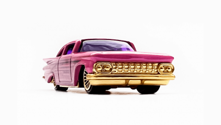 Машинка Базова Hot Wheels '59 Chevy Impala Chevy Bel Air 1:64 HCV08 Pink - Retromagaz, image 2