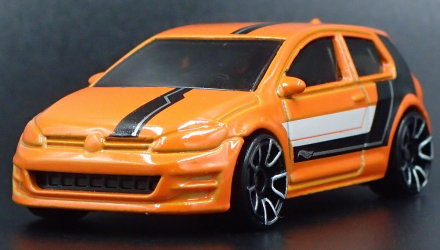 Машинка Базова Hot Wheels Volkswagen Golf MK7 Then and Now 1:64 FJX96 Orange - Retromagaz, image 2