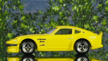 Машинка Premium Hot Wheels Nissan Fairlady Z Japan Historics 1:64 FLC08 Yellow - Retromagaz, image 4