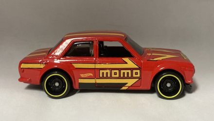 Машинка Базовая Hot Wheels '71 Datsun 510 MOMO Nightburnerz 1:64 FYD14 Red - Retromagaz, image 5