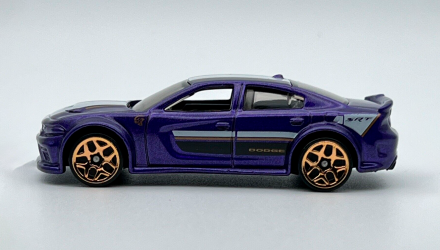 Машинка Базова Hot Wheels '20 Dodge Charger Hellcat Then and Now 1:64 HKJ45 Purple - Retromagaz, image 4