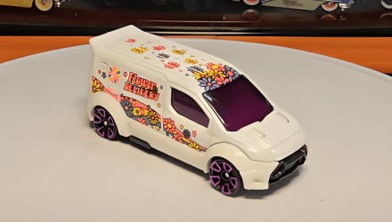 Машинка Базовая Hot Wheels Ford Transit Connect Treasure Hunts Vans 1:64 HTF26 White - Retromagaz, image 3