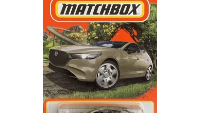 Машинка Велике Місто Matchbox 2019 Mazda 3 Roadtrip 1:64 HVP04 Gold - Retromagaz, image 1