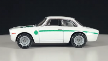 Машинка Premium Hot Wheels Alfa Romeo Giulia Sprint GTA Spettacolare 1:64 FPY86/HKC50 White - Retromagaz, image 4