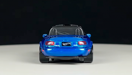 Тематична Машинка Hot Wheels '91 Mazda MX-5 Miata Japanese Classics 1:64 HLK17 Blue - Retromagaz, image 6