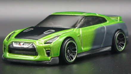 Машинка Базовая Hot Wheels '17 Nissan GT-R (R35) - Guaczilla Tfox Speed Blur 1:64 FYD40 Green - Retromagaz, image 2