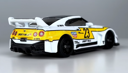 Машинка Premium Hot Wheels 2шт LB-Silhouette GT Nissan 35GT-RR и Транспортер Flipsider Hauler Team Transport 1:64 FLF56/HKF37 White - Retromagaz, image 3