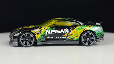 Тематична Машинка Hot Wheels 2017 Nissan GT-R (R35) Neon Speeders 1:64 HLH72/HLH75 Black - Retromagaz, image 4