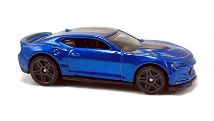 Машинка Базовая Hot Wheels 2017 Camaro ZL1 Camaro Fifty 1:64 DVC44 Blue - Retromagaz, image 3