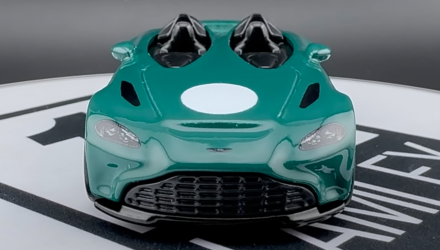 Машинка Premium Hot Wheels Aston Martin V12 Speedster Exotic Envy 1:64 HKC78 Green - Retromagaz, image 5