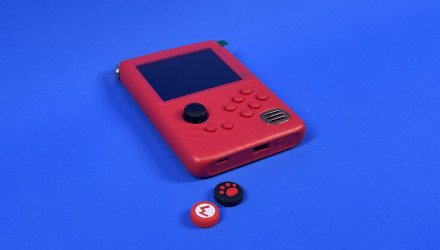 Консоль RMC E2 with Power Bank 6000 mAh + 1000 Вбудованих Ігор Red - Retromagaz, image 3