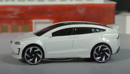 Машинка Базова Hot Wheels Tesla Model X Factory Fresh 1:64 DTX01 White - Retromagaz, image 4