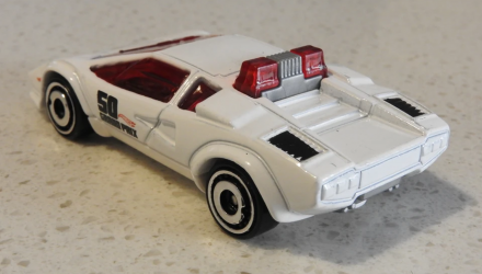 Машинка Базовая Hot Wheels Lamborghini Countach Pace Car Exotics 1:64 FJY15 White - Retromagaz, image 3