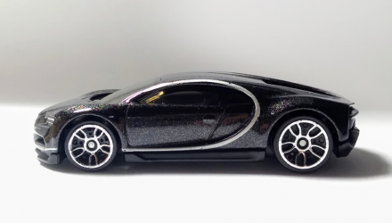 Машинка Базовая Hot Wheels '16 Bugatti Chiron Factory Fresh 1:64 GHC02 Black - Retromagaz, image 5