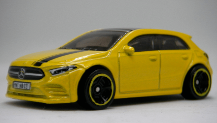 Машинка Базовая Hot Wheels '19 Mercedes-Benz A-Class Hatchbacks 1:64 HCW78 Yellow - Retromagaz, image 2