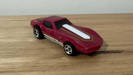 Машинка Базовая Hot Wheels Corvette Stingray Dream Garage 1:64 HTB52 Red - Retromagaz, image 1