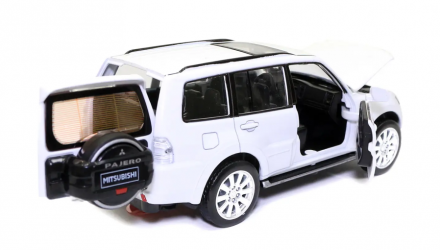 Машинка Автопром Mitsubishi Pajero 4WD Turbo 1:43 White - Retromagaz, image 4