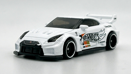 Машинка Базовая Hot Wheels Liberty Walk LB-Silhouette Works GT Nissan 35GT-RR Ver.2 Dream Garage 1:64 HCX49 White - Retromagaz, image 2