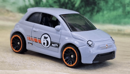 Машинка Базовая Hot Wheels Fiat 500e Compact Kings 1:64 HTC18 Grey - Retromagaz, image 3