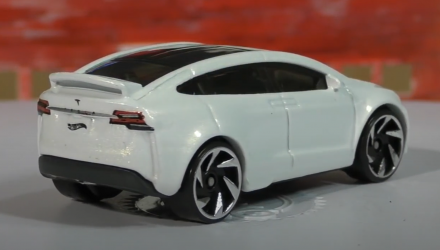 Машинка Базова Hot Wheels Tesla Model X Factory Fresh 1:64 DTX01 White - Retromagaz, image 3