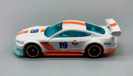 Машинка Базова Hot Wheels Custom '18 Ford Mustang GT Gulf Muscle Mania 1:64 FYF87 White - Retromagaz, image 4