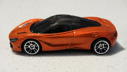 Машинка Базовая Hot Wheels McLaren 720S Factory Fresh 1:64 DTW83 Orange - Retromagaz, image 4