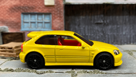 Машинка Базовая Hot Wheels '99 Honda Civic Type R (EK9) Hatchbacks 1:64 HCT98 Yellow - Retromagaz, image 2