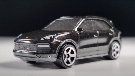 Тематична Машинка Matchbox Porsche Cayenne Turbo Germany 1:64 GWL49/HPC66 Black - Retromagaz, image 2