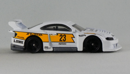 Машинка Базовая Hot Wheels Liberty Walk LB Super Silhouette Nissan Silvia (S15) Turbo 1:64 HCT23 White - Retromagaz, image 4