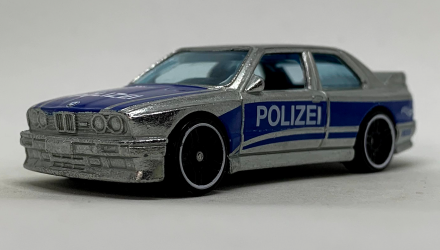 Машинка Базова Hot Wheels '92 BMW M3 Zamac Rescue 1:64 GHG45 Silver - Retromagaz, image 2