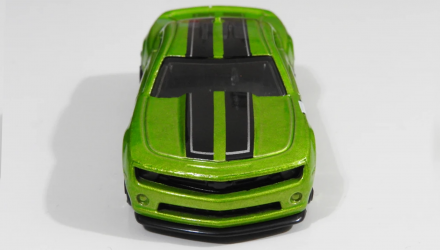 Машинка Базовая Hot Wheels 2013 Chevy Camaro Special Edition Treasure Hunts Dream Garage 1:64 GHD73 Green - Retromagaz, image 5