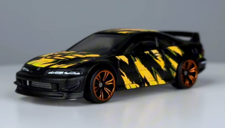 Тематична Машинка Hot Wheels Custom '01 Acura Integra GSR Neon Speeders 1:64 HLH72/HRW73 Black - Retromagaz, image 2