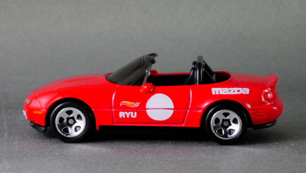 Машинка Базовая Hot Wheels '91 Mazda MX-5 Miata Speed Graphics 1:64 FYD99 Red - Retromagaz, image 3