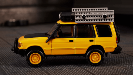 Машинка Premium Hot Wheels '94 Land Rover Discovery Elite 64 1:64 HNJ65 Yellow - Retromagaz, image 3