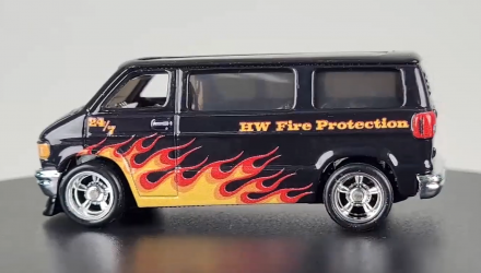 Машинка Premium Hot Wheels Dodge Van Boulevard 1:64 HKF15 Black - Retromagaz, image 4