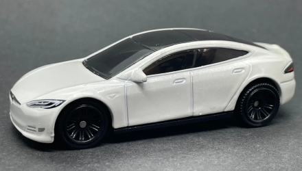 Машинка Велике Місто Matchbox Tesla Model S Showroom 1:64 HLC59 White - Retromagaz, image 1