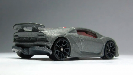 Машинка Базовая Hot Wheels Lamborghini Sesto Elemento Need for Speed City 1:64 BFF92 Grey - Retromagaz, image 3